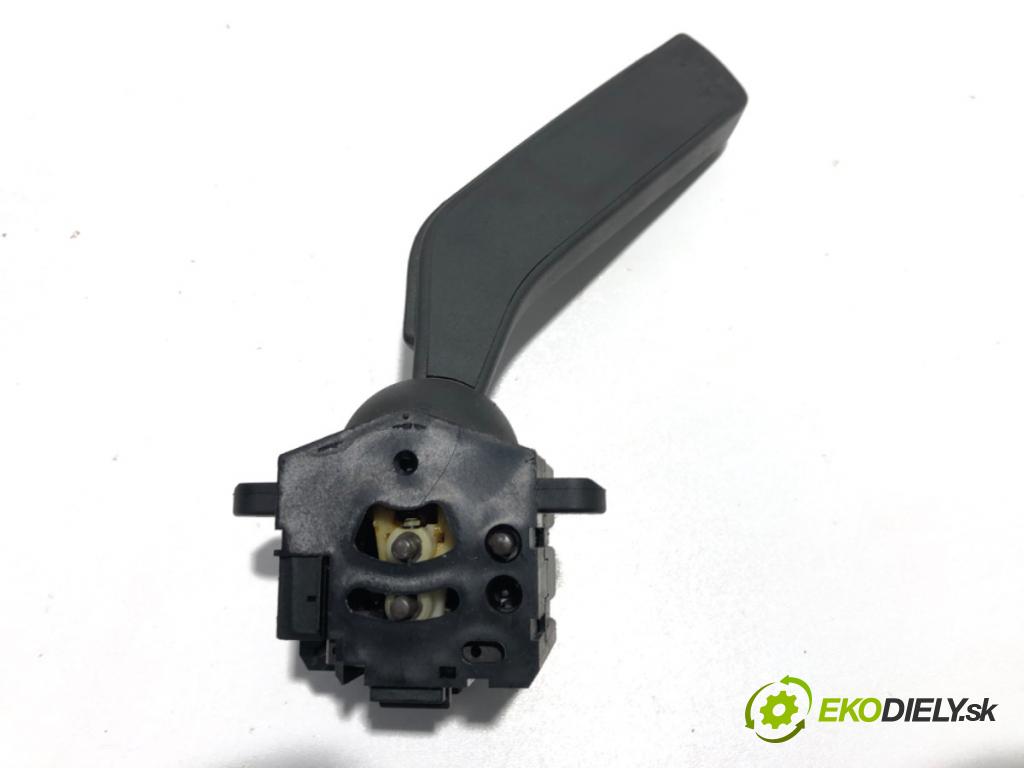 VOLVO FH II Platforma / podwozie 2015 368 kW 500 368 kW [500 KM] olej napędowy 2017 - 2022 12777 Prepínač smeroviek 21967897 (Prepínacie páčky pod volantom)