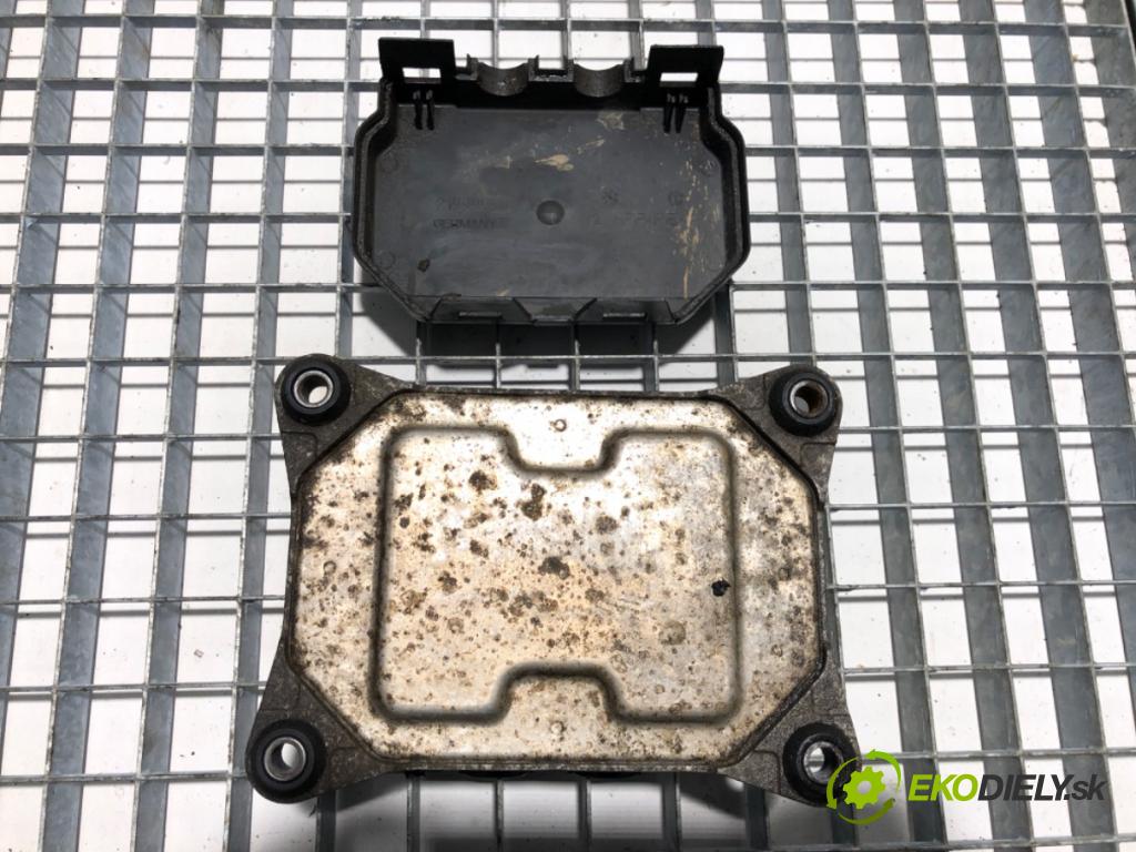 VOLVO FH II Platforma / podwozie 2015 368 kW 500 368 kW [500 KM] olej napędowy 2017 - 2022 12777 Modul svetiel 21855896 (Riadiaca jednotka ostatné)