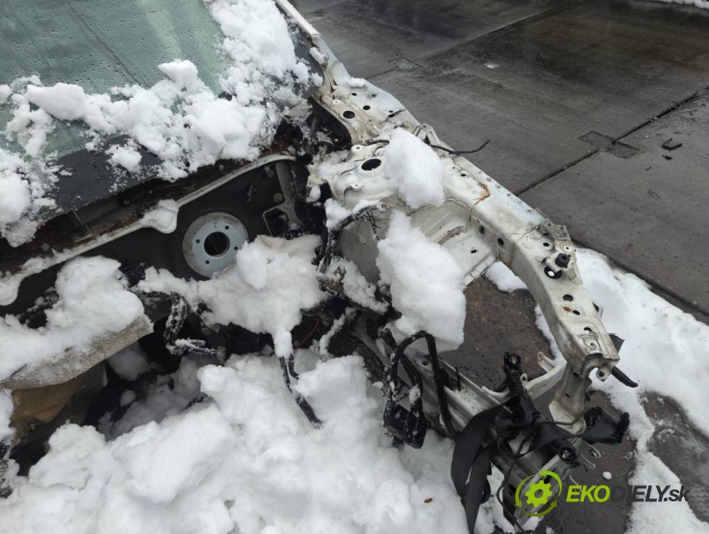 MAZDA 3 BM liftback 2014 88 kW 2.0 1998 KAROSERIA ČTVRŤÁK blatník zadní část levý pravý práh střecha PODŁUŻNICA levý pravý