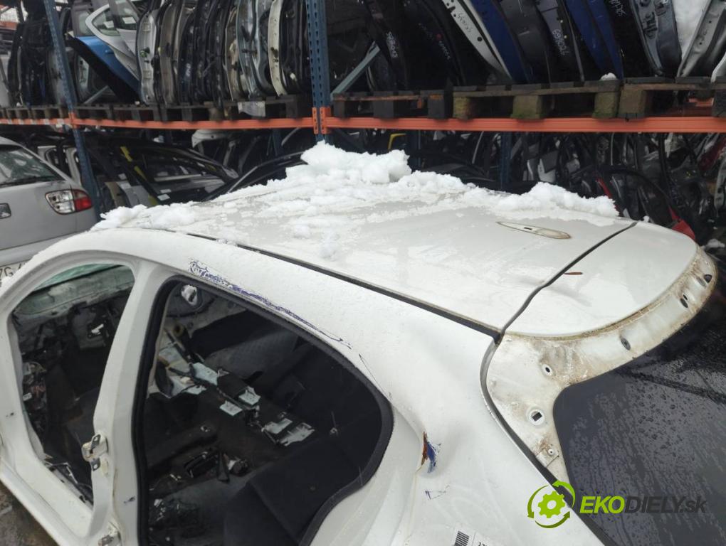 MAZDA 3 BM liftback 2014 88 kW 2.0 1998 KAROSERIA ČTVRŤÁK blatník zadní část levý pravý práh střecha PODŁUŻNICA levý pravý