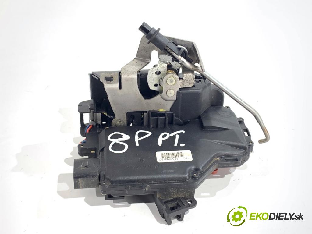 AUDI A4 B6 sedan 2003 125 kW 2.4 2393 zámok dveře pravý zadní část 8E0839016C
