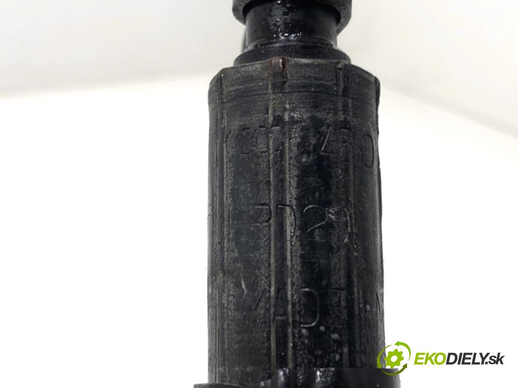 AUDI A4 B6 sedan 2003 125 kW 2.4 2393 hadica servočerpadlo 4B0422893A (Rúrka servočerpadla)