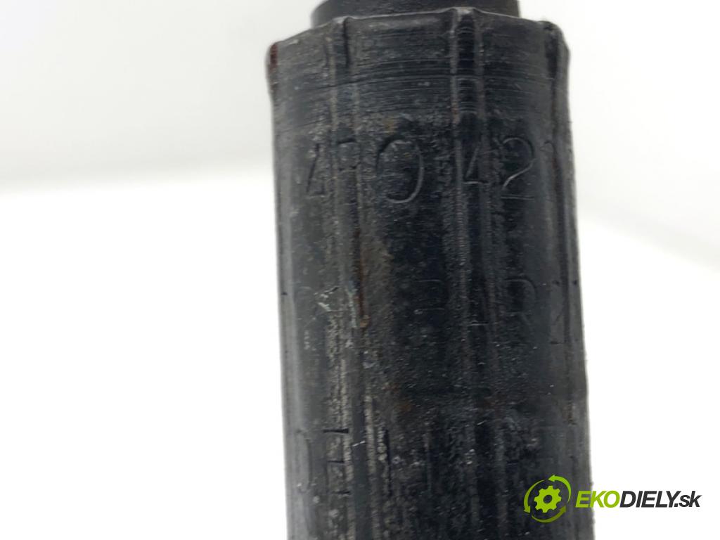 AUDI A4 B6 sedan 2003 125 kW 2.4 2393 hadica servočerpadlo 4B0422893A (Rúrka servočerpadla)