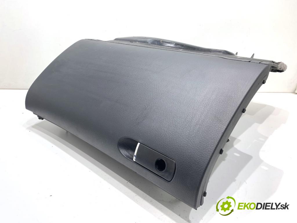 AUDI A4 B6 sedan 2003 125 kW 2.4 2393 Priehradka, kastlík spolujazdca 8E1857035C (Priehradka (kastlík))