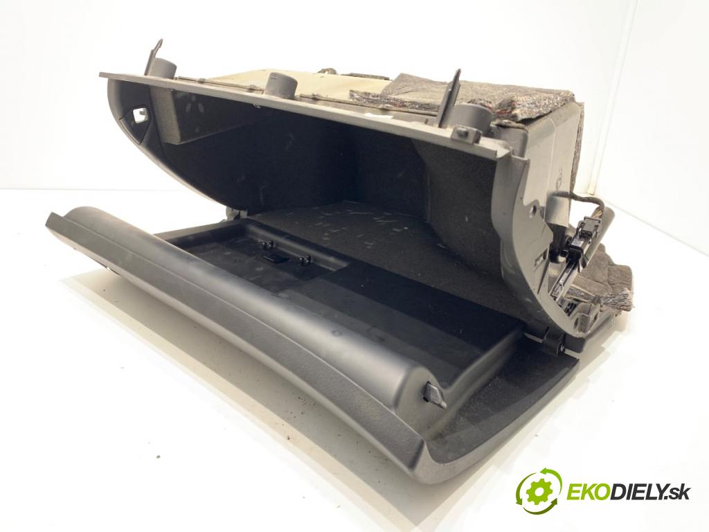 AUDI A4 B6 sedan 2003 125 kW 2.4 2393 Priehradka, kastlík spolujazdca 8E1857035C (Priehradka (kastlík))