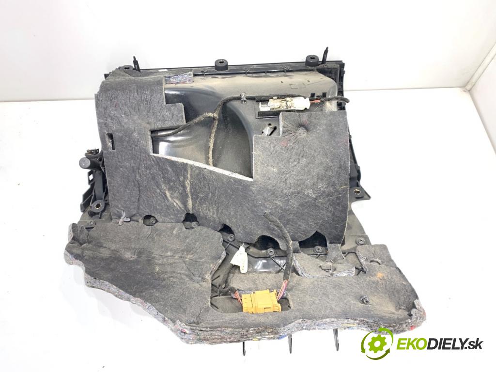 AUDI A4 B6 sedan 2003 125 kW 2.4 2393 Priehradka, kastlík spolujazdca 8E1857035C (Priehradka (kastlík))