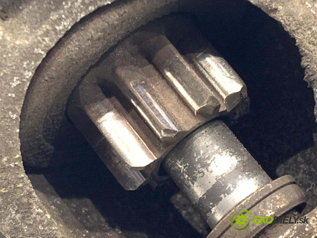 AUDI A4 B6 sedan 2003 125 kW 2.4 2393 startér 078911023D (Startér)