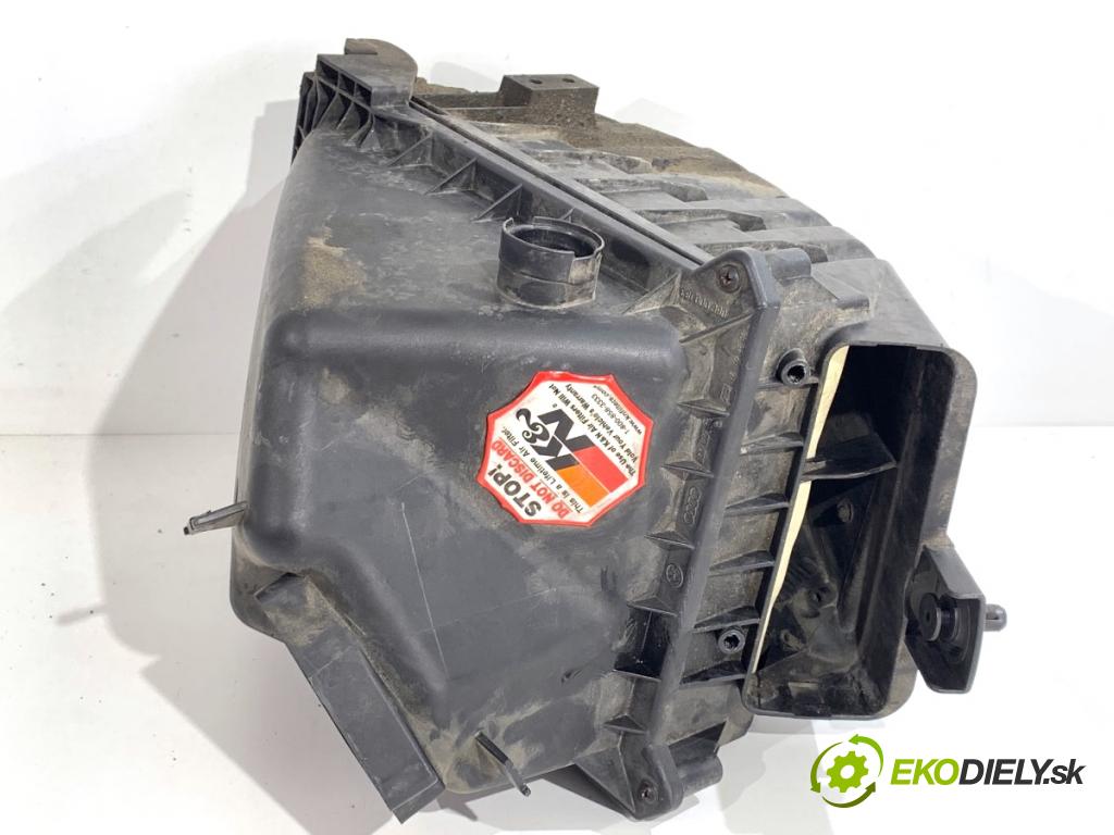 AUDI A4 B6 sedan 2003 125 kW 2.4 2393 Obal filtra vzduchu 06C133843 (Obal vzduchového filtra)