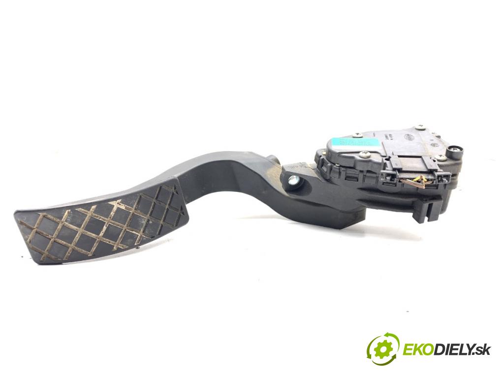 AUDI A4 B6 sedan 2003 125 kW 2.4 2393 Potenciometer plynu 8EI721523A (Potenciometer plynového pedálu)