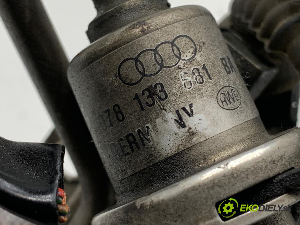 AUDI A4 B6 sedan 2003 125 kW 2.4 2393 Lišta vstrekovacia 078133681BA (Vstrekovacia lišta)