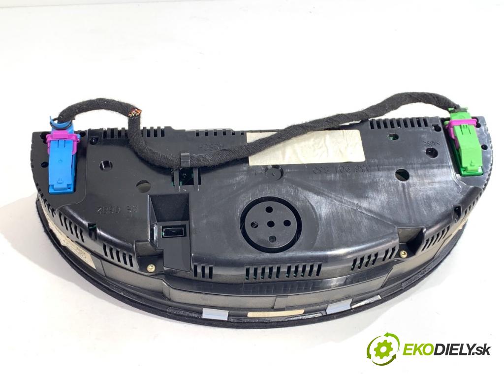 AUDI A4 B6 sedan 2003 125 kW 2.4 2393 Prístrojovka 8E0920900N (Prístrojová doska)