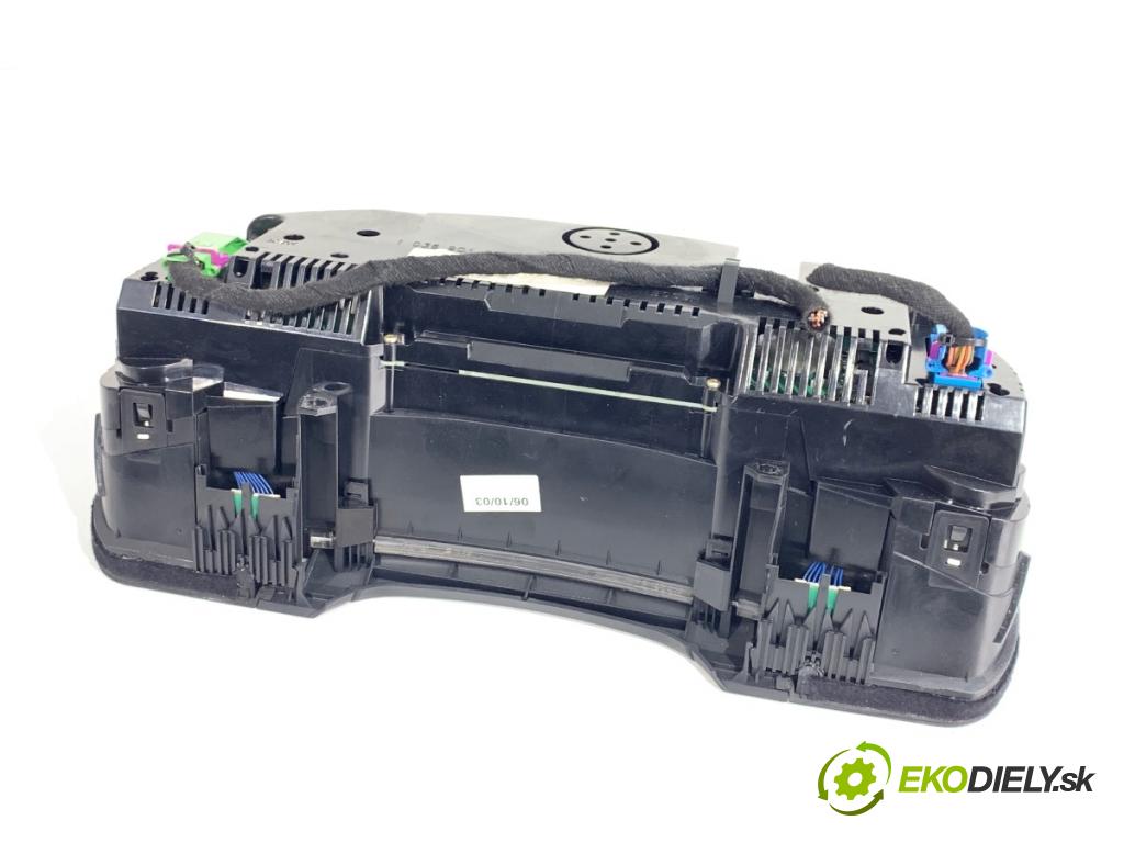 AUDI A4 B6 sedan 2003 125 kW 2.4 2393 Prístrojovka 8E0920900N (Prístrojová doska)