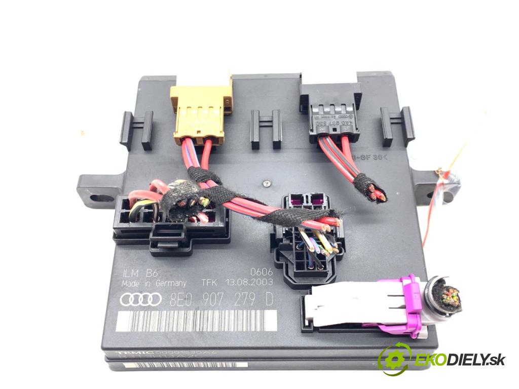 AUDI A4 B6 sedan 2003 125 kW 2.4 2393 Modul svetiel 8E0907279D (Riadiaca jednotka ostatné)