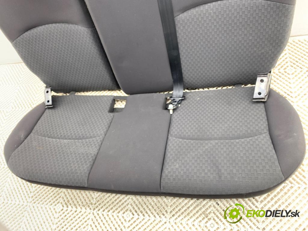 MITSUBISHI MIRAGE / SPACE STAR liftback 2018 52 kW 1.0 (A05A) 999 Sedadlo druhý rad