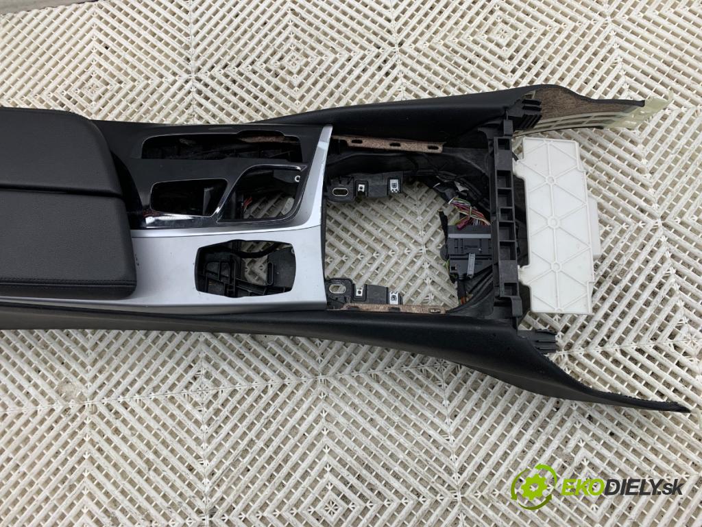 BMW G30 sedan 2021 110 kW 518 d Mild-Hybrid 1995 Tunel středový  (Středový tunel)