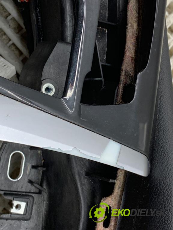 BMW G30 sedan 2021 110 kW 518 d Mild-Hybrid 1995 Tunel středový  (Středový tunel)