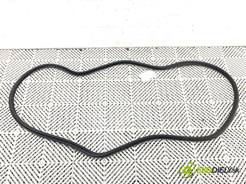 BMW G30 sedan 2021 110 kW 518 d Mild-Hybrid 1995 těsnění dveří kufra 7366401
