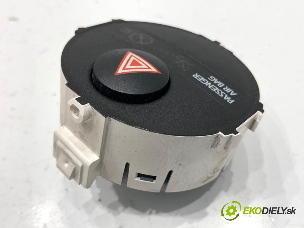 TOYOTA YARIS III liftback 2016 73 kW 1.3 (NSP130_) 1329 Spínač svetiel výstražných (núdzových) 83950-0D070 (Prepínacie páčky pod volantom)