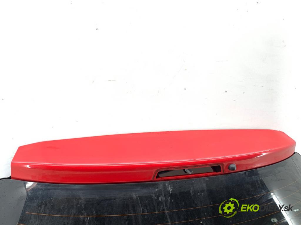 TOYOTA YARIS III liftback 2016 73 kW 1.3 (NSP130_) 1329 kapota zad 3P0