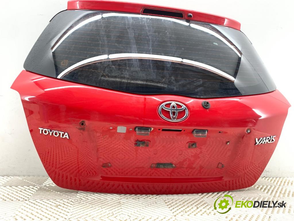 TOYOTA YARIS III liftback 2016 73 kW 1.3 (NSP130_) 1329 kapota zad 3P0