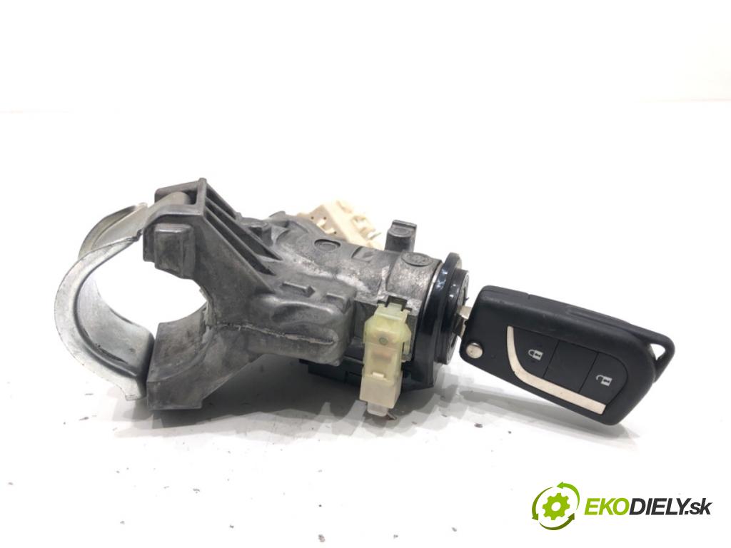 TOYOTA YARIS III liftback 2016 73 kW 1.3 (NSP130_) 1329 spinačka 45020-0D04 (Spínacia skrinka)