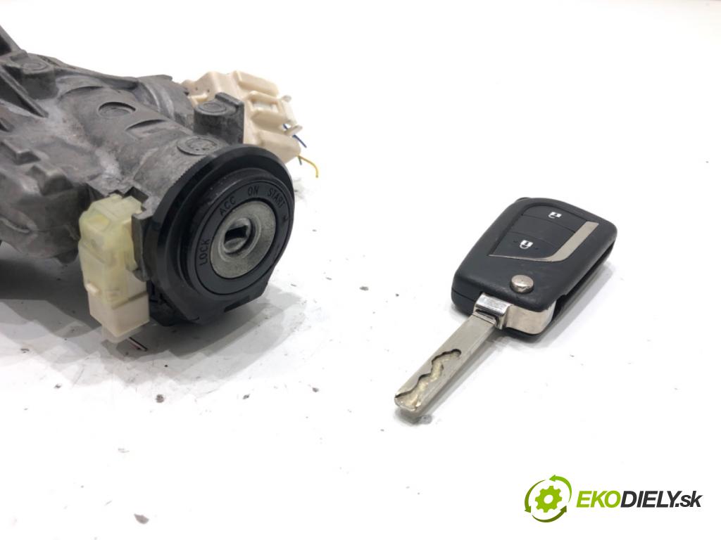 TOYOTA YARIS III liftback 2016 73 kW 1.3 (NSP130_) 1329 spinačka 45020-0D04 (Spínacia skrinka)