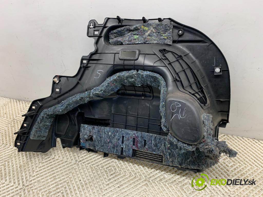 TOYOTA YARIS III liftback 2016 73 kW 1.3 (NSP130_) 1329 ča kufra levý 64740-0D280