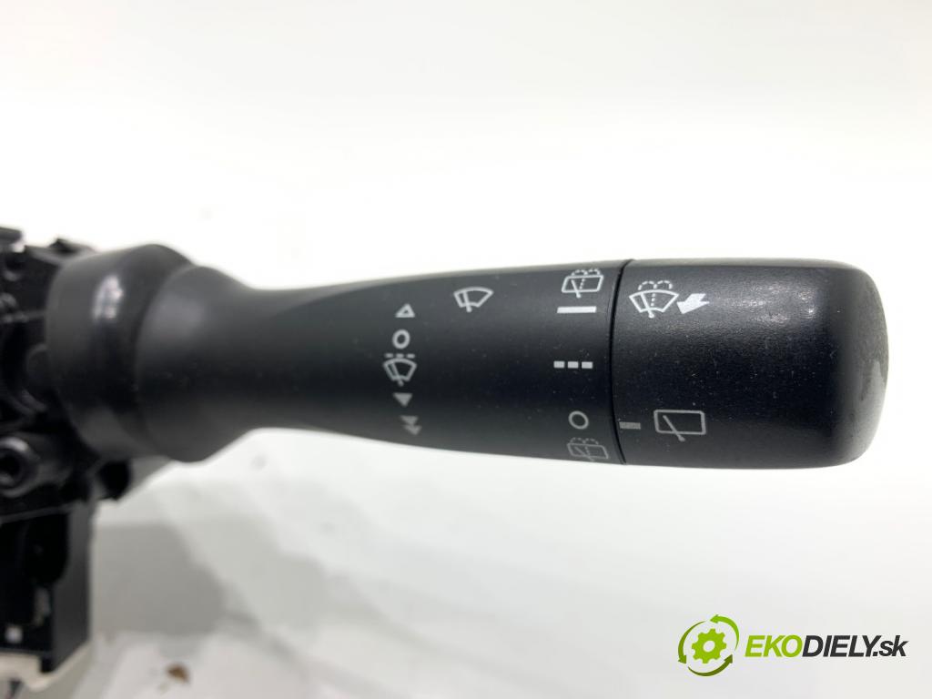 TOYOTA YARIS III liftback 2016 73 kW 1.3 (NSP130_) 1329 Prepínač kombinovaný  (Prepínacie páčky pod volantom)