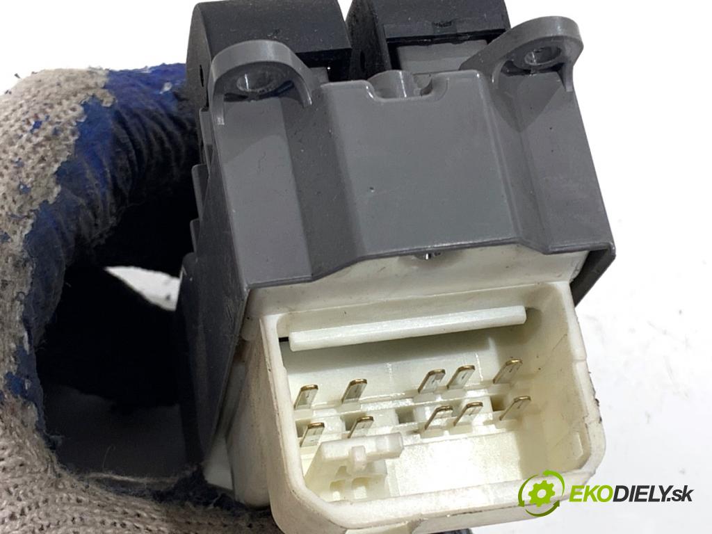 TOYOTA YARIS III liftback 2016 73 kW 1.3 (NSP130_) 1329 Prepínač okien  (Prepínacie páčky pod volantom)