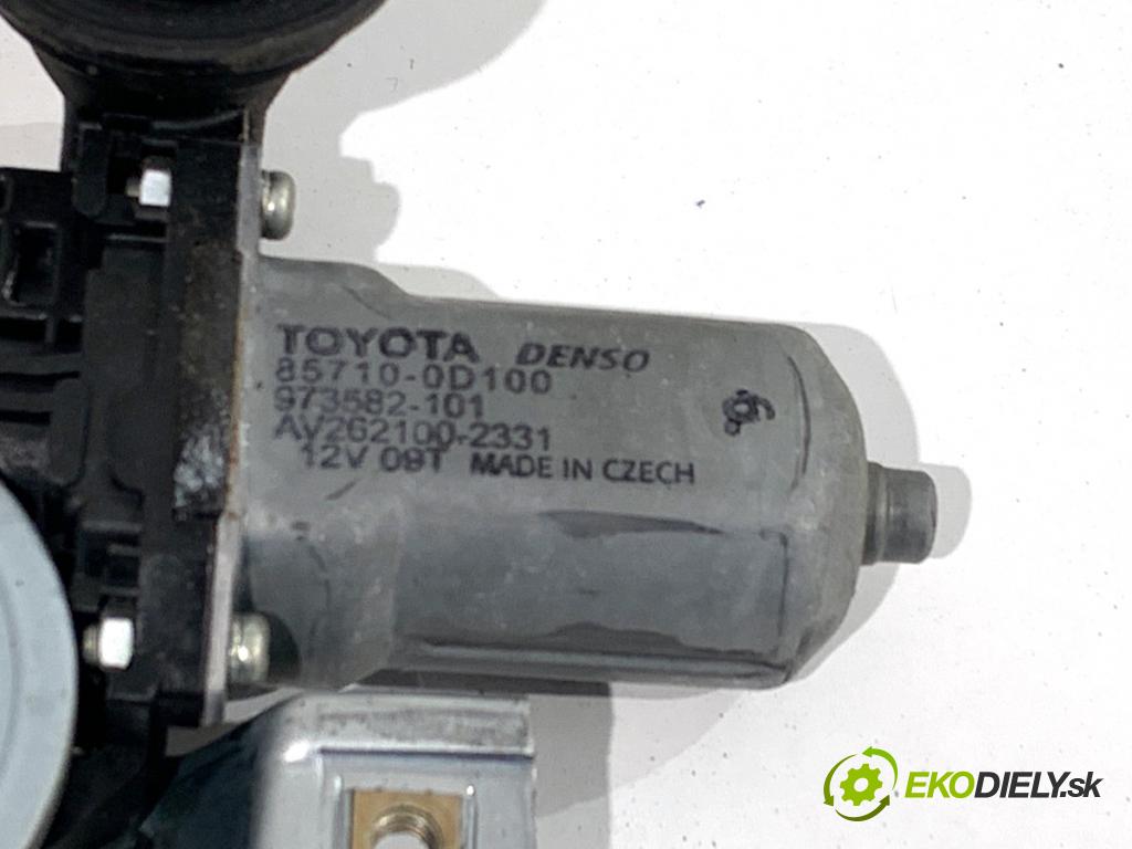 TOYOTA YARIS III liftback 2016 73 kW 1.3 (NSP130_) 1329 Mechanizmus okna pravy predný 85710-0D100