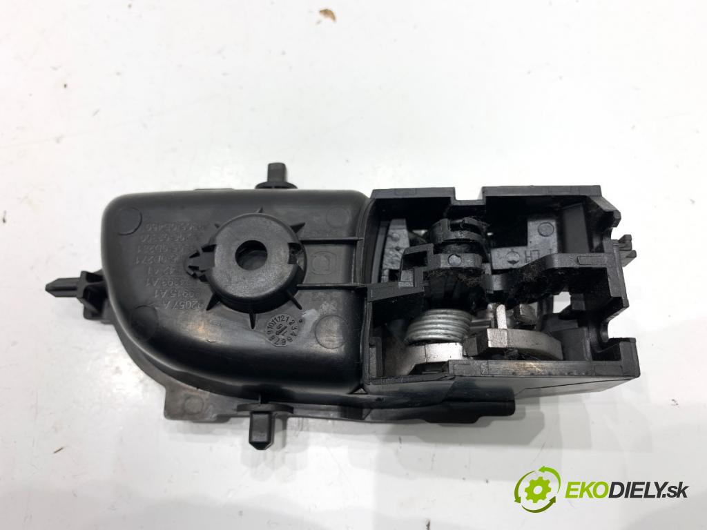 TOYOTA YARIS III liftback 2016 73 kW 1.3 (NSP130_) 1329 Kľučka vnútorná ľavy predný