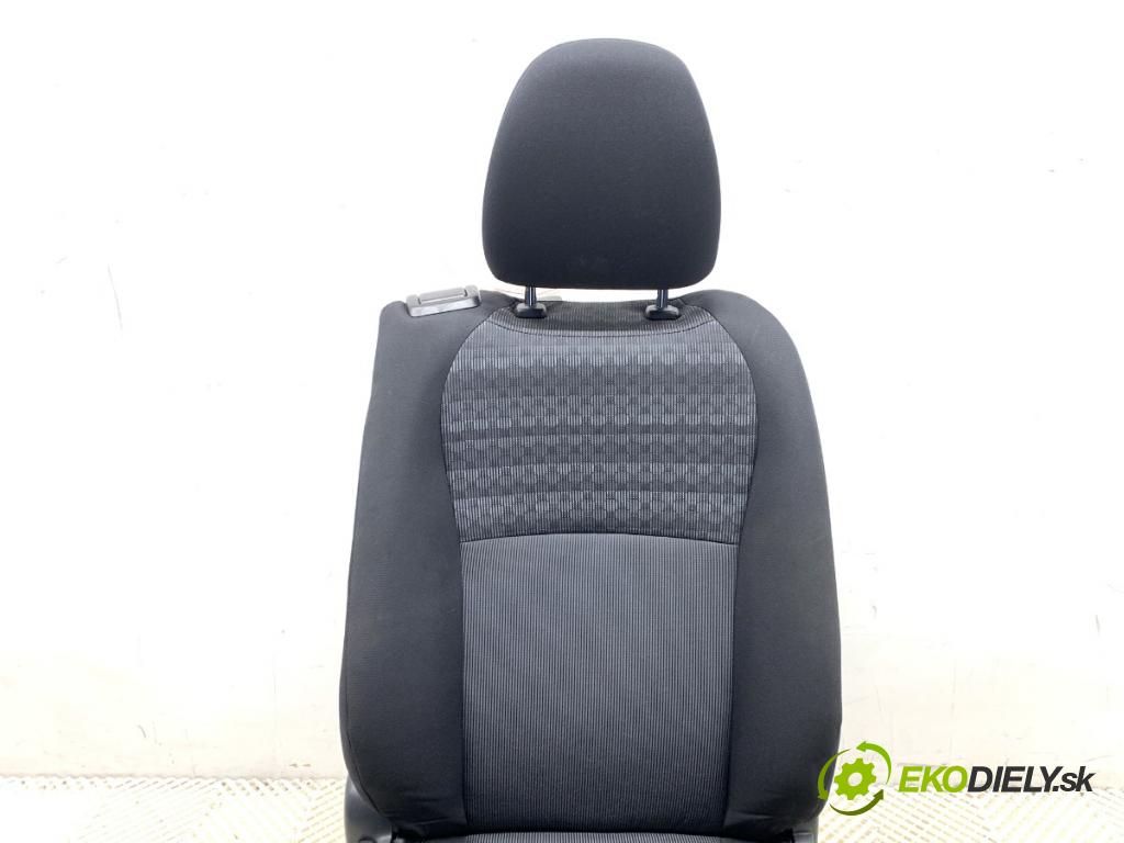 TOYOTA YARIS III liftback 2016 73 kW 1.3 (NSP130_) 1329 Sedadlo pravy predný