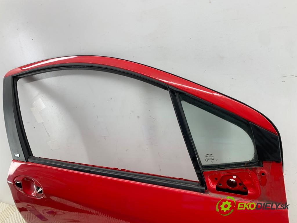 TOYOTA YARIS III liftback 2016 73 kW 1.3 (NSP130_) 1329 Dvere pravy predný 3P0