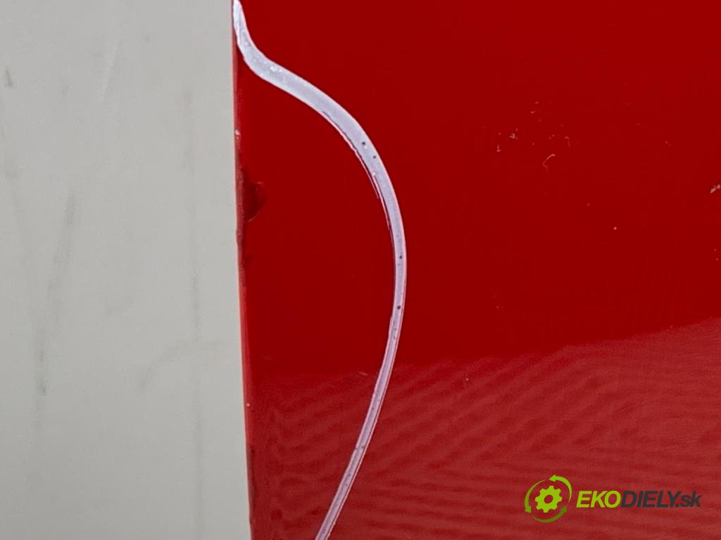 TOYOTA YARIS III liftback 2016 73 kW 1.3 (NSP130_) 1329 Dvere pravy predný 3P0