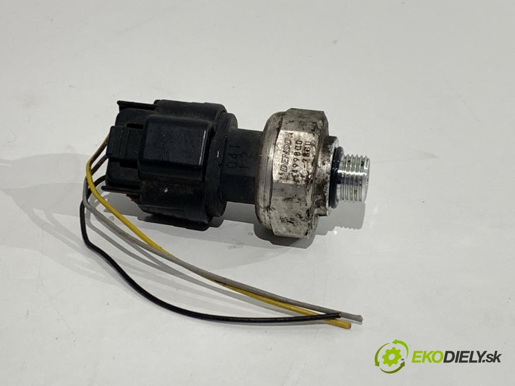 TOYOTA YARIS III liftback 2016 73 kW 1.3 (NSP130_) 1329 Snímač klimatizácie 499000-7880 (Snímač klimatizácie)