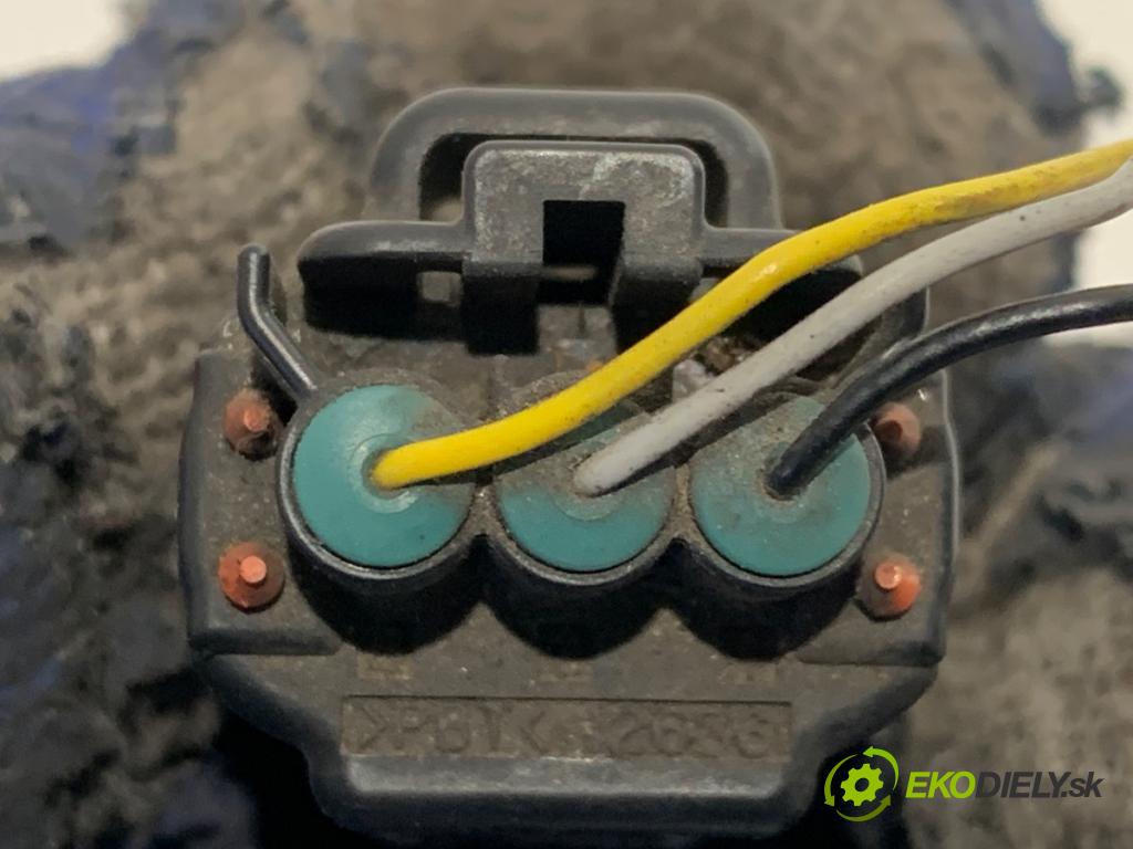 TOYOTA YARIS III liftback 2016 73 kW 1.3 (NSP130_) 1329 Snímač klimatizácie 499000-7880 (Snímač klimatizácie)