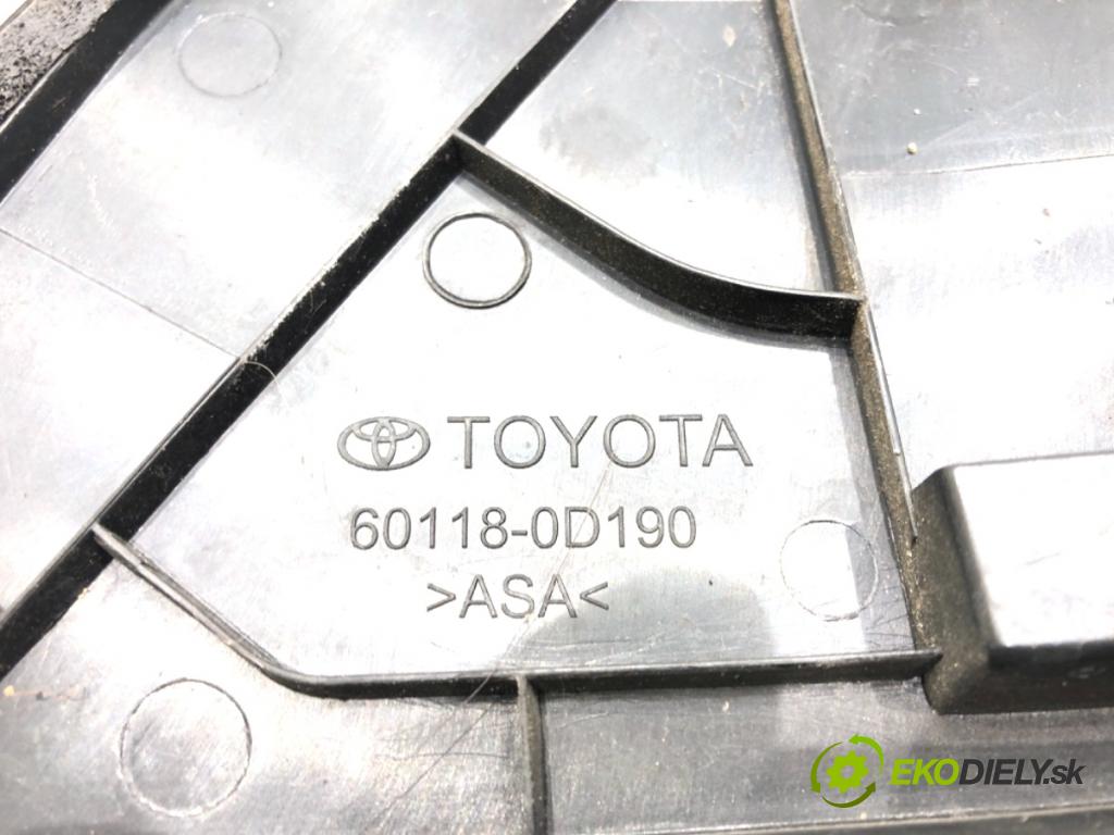TOYOTA YARIS III liftback 2016 73 kW 1.3 (NSP130_) 1329 trojuholník Kryt Blatník ľavá strana 60118-0D190