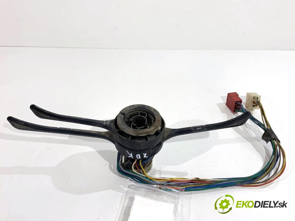 FSC   1996 51 kW 2.1 B 2120 Prepínač kombinovaný  (Prepínacie páčky pod volantom)