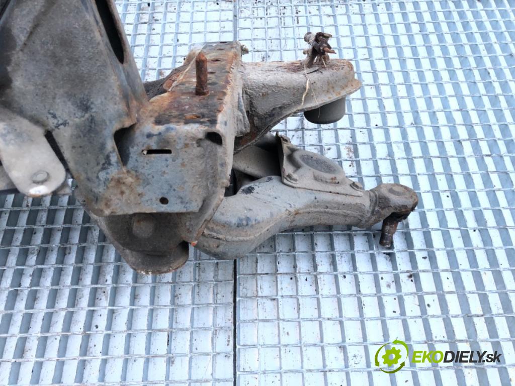 VW LT 28 35 Autobus 1997 55 kW 2.5 SDI 2461 výztuha pod motor  (Přední výztuha)