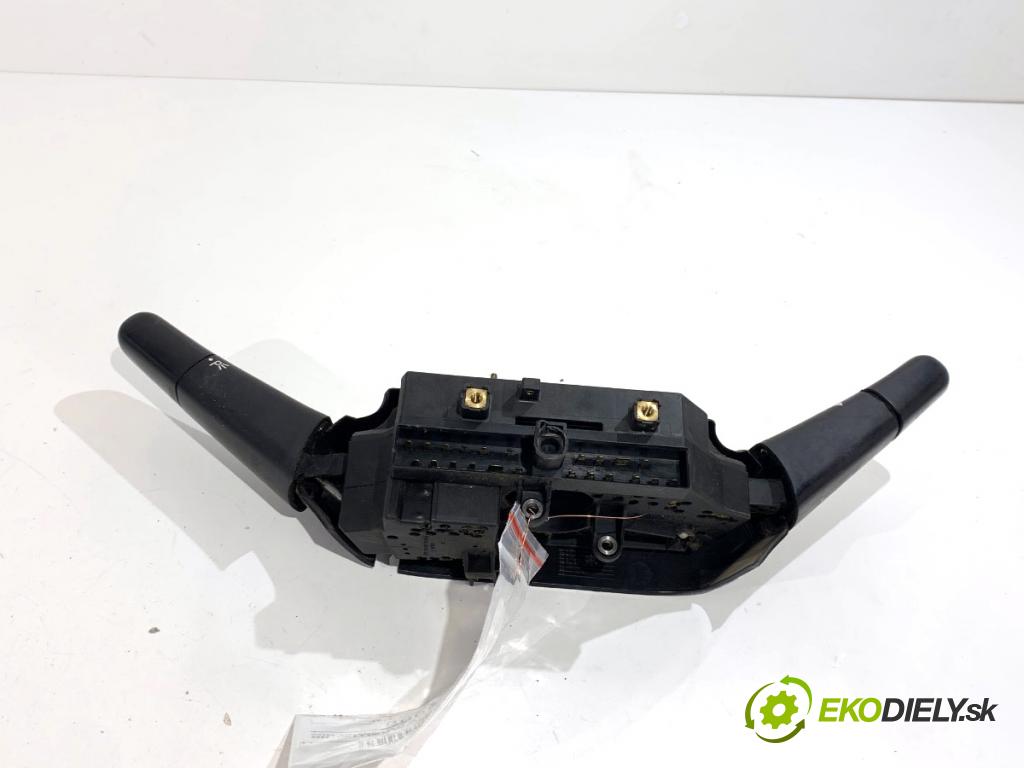 VW LT 28 35 Autobus 1997 55 kW 2.5 SDI 2461 Prepínač kombinovaný  (Prepínacie páčky pod volantom)