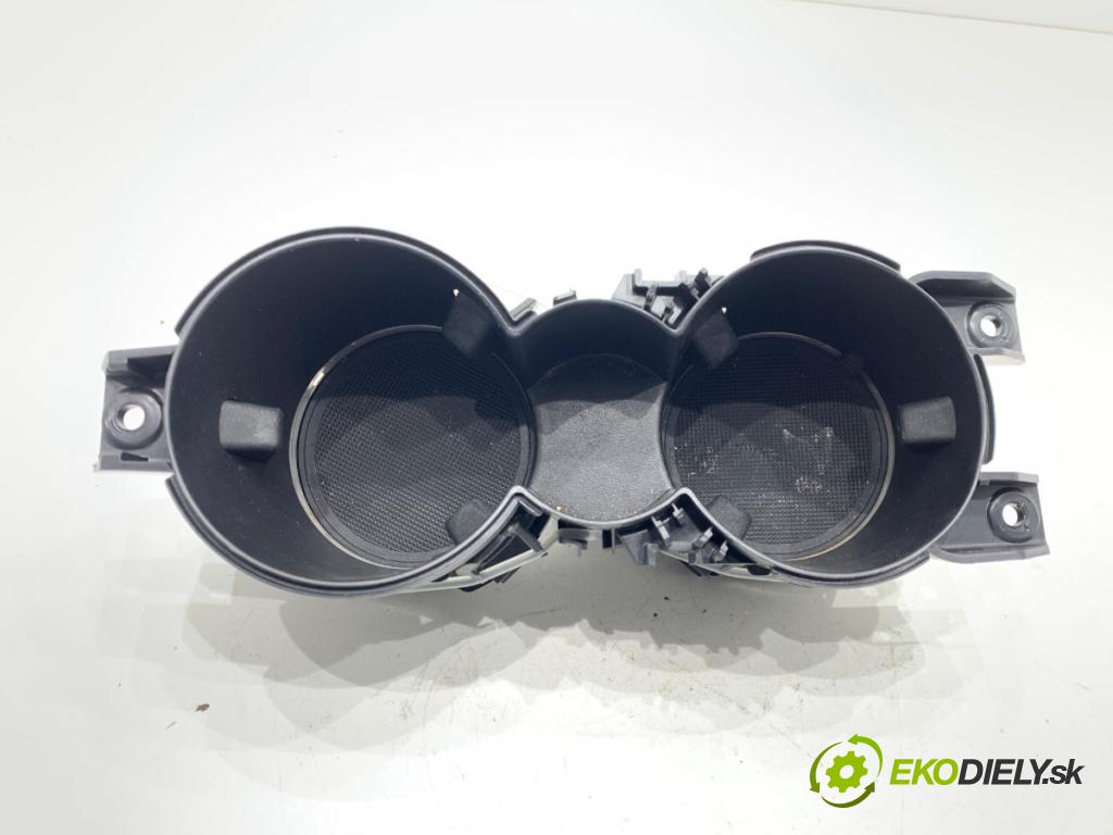 FORD FOCUS IV Kombi 2019 110 kW 1.5 EcoBoost 1496 držák na nápoje JX7B-A13560-F (Držák nápojů)