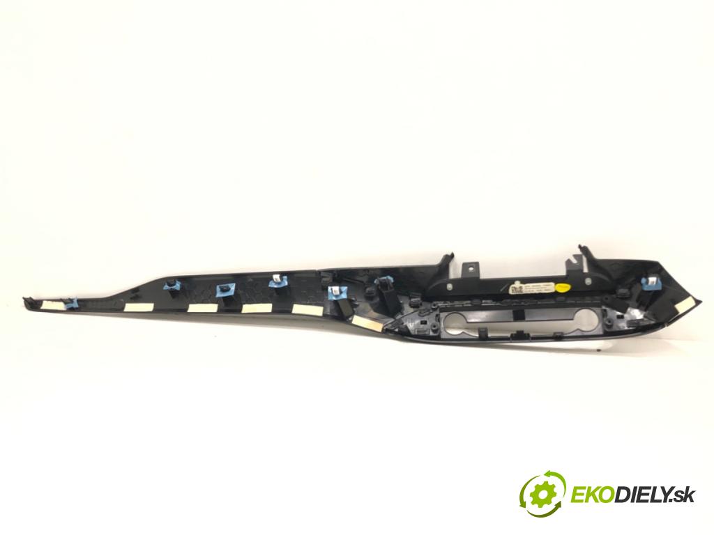 FORD FOCUS IV Kombi 2019 110 kW 1.5 EcoBoost 1496 lišta kryt JX7B-A045H93 (Lišta)