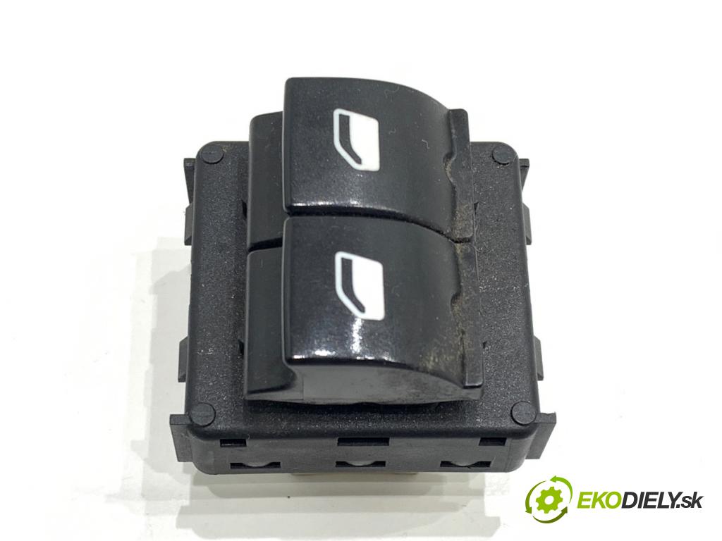 PEUGEOT PARTNER IV Nadwozie pełne/minivan 2020 75 kW 1.5 BlueHDi 100 1499 Prepínač okien 98016298ZD (Prepínacie páčky pod volantom)