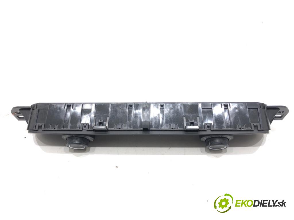 PEUGEOT PARTNER IV Nadwozie pełne/minivan 2020 75 kW 1.5 BlueHDi 100 1499 Panel ovládania kúrenia 98340416ZD (Prepínacie páčky pod volantom)