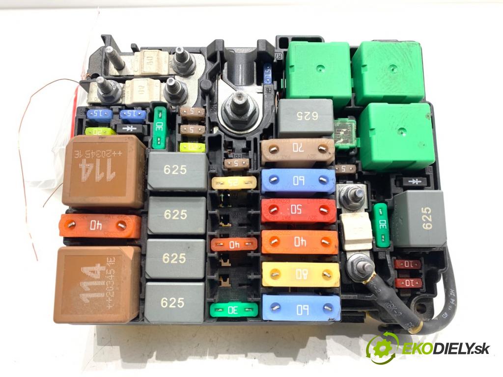 PEUGEOT PARTNER IV Nadwozie pełne/minivan 2020 75 kW 1.5 BlueHDi 100 1499 Modul BSM 9804848580 (Riadiaca jednotka ostatné)