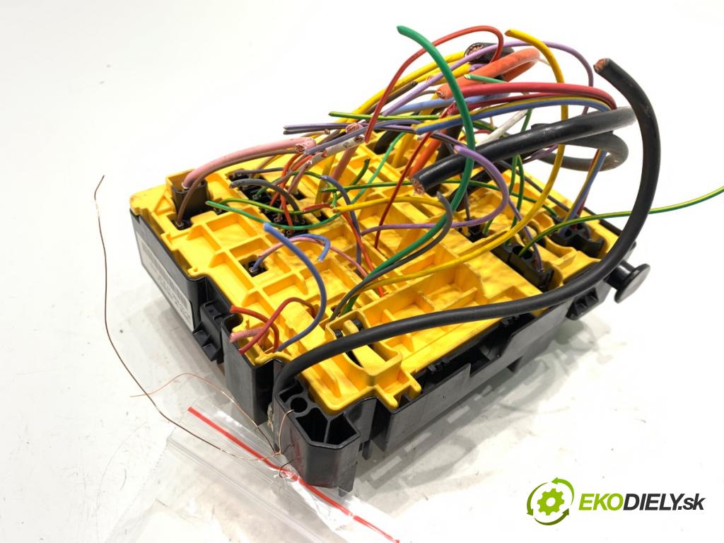 PEUGEOT PARTNER IV Nadwozie pełne/minivan 2020 75 kW 1.5 BlueHDi 100 1499 Modul BSM 9804848580 (Riadiaca jednotka ostatné)