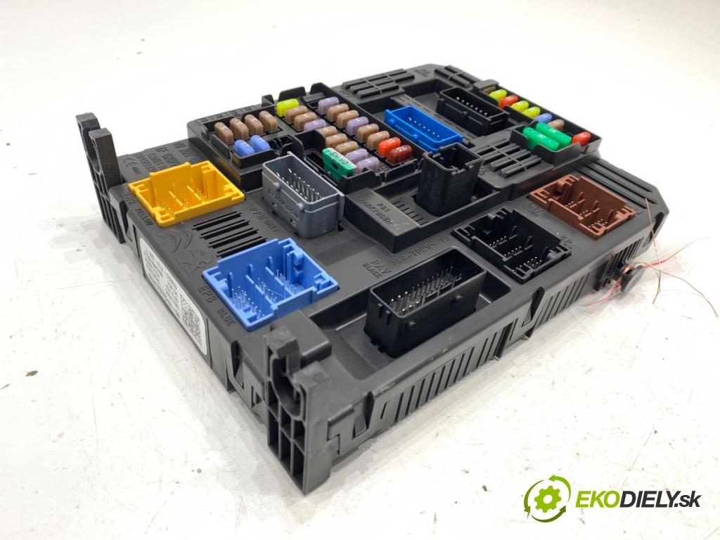 PEUGEOT PARTNER IV Nadwozie pełne/minivan 2020 75 kW 1.5 BlueHDi 100 1499 Modul BSI 9830707680 (Poistková skrinka)