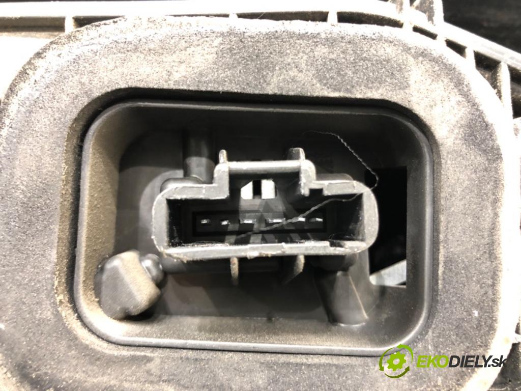 PEUGEOT PARTNER IV Nadwozie pełne/minivan 2020 75 kW 1.5 BlueHDi 100 1499 Svetlo pravy zad 9820554880
