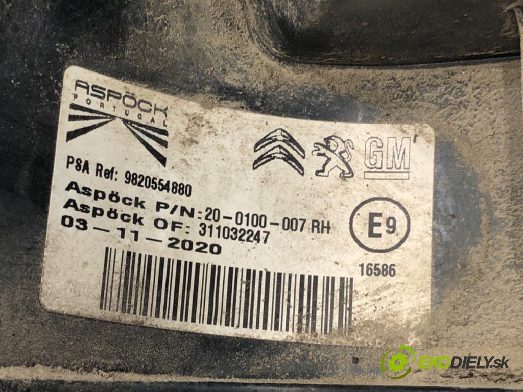 PEUGEOT PARTNER IV Nadwozie pełne/minivan 2020 75 kW 1.5 BlueHDi 100 1499 Svetlo pravy zad 9820554880