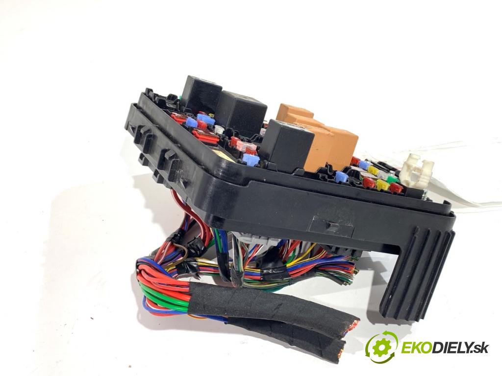 SSANGYONG TORRES  2023 120 kW 1.5 GDI AWD   (1497 ccm / 120 kW / 163 KM) 1497 skříňka poistková 82380-41041 (Pojistková skříňka)